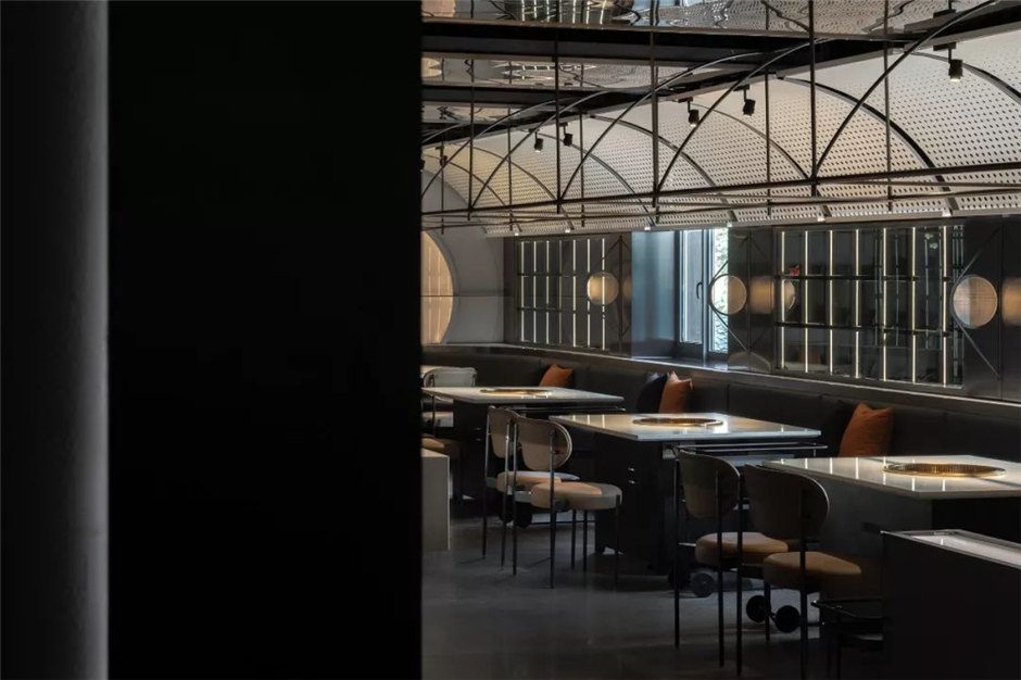 380平米現(xiàn)代輕奢火鍋店裝修設計效果圖