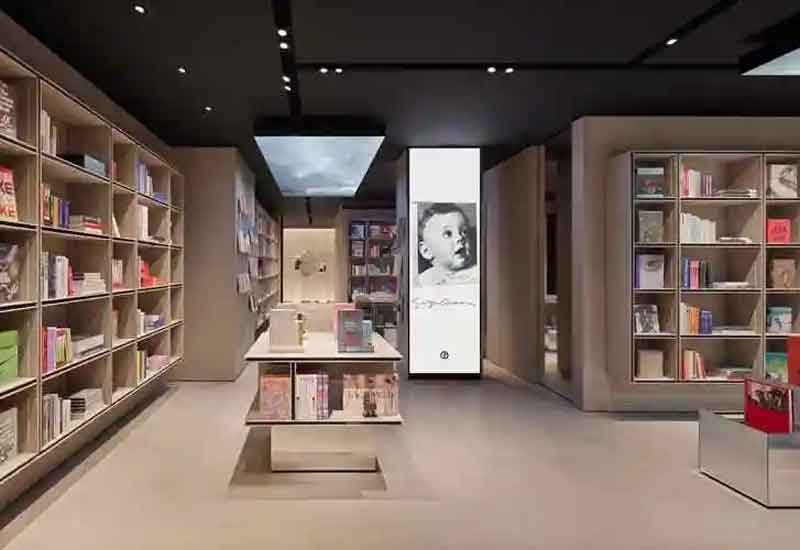 鄭州專賣(mài)店裝修：無(wú)障礙通道的地面防滑處理