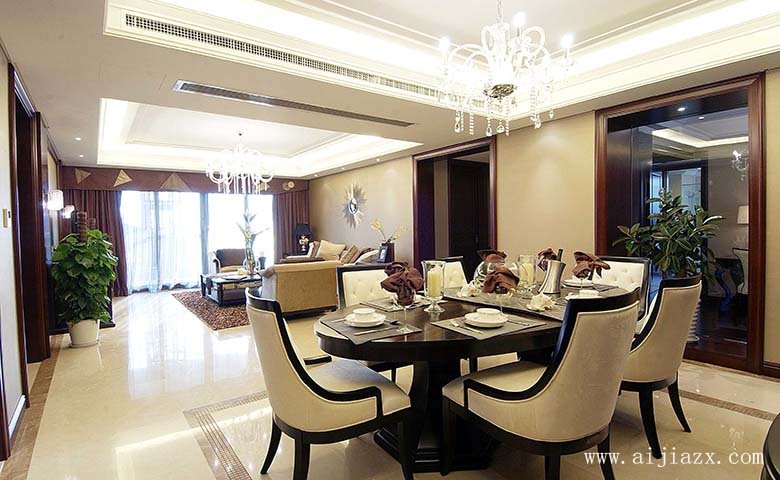 純凈舒適的簡(jiǎn)歐風(fēng)格大戶型餐廳裝修效果圖